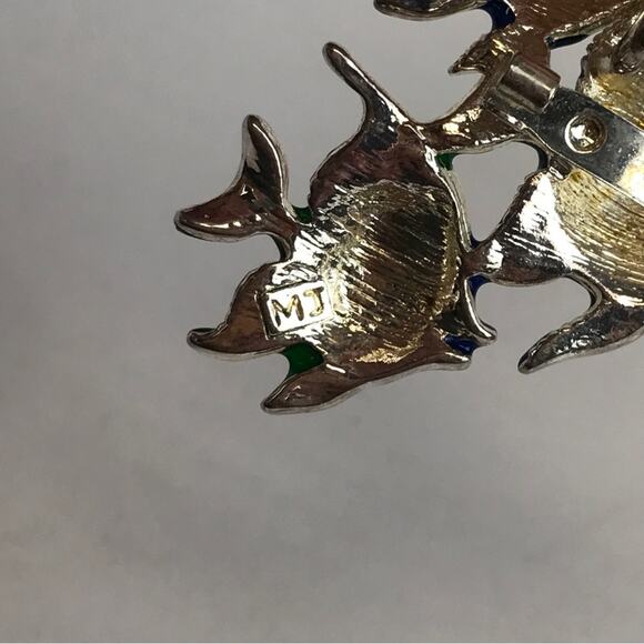MJ Fish Tropical Enamel School of Angelfish Blue Green Aquatic Ocean Brooch Pin - Picture 7 of 12